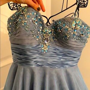 Beautiful party / prom dress.